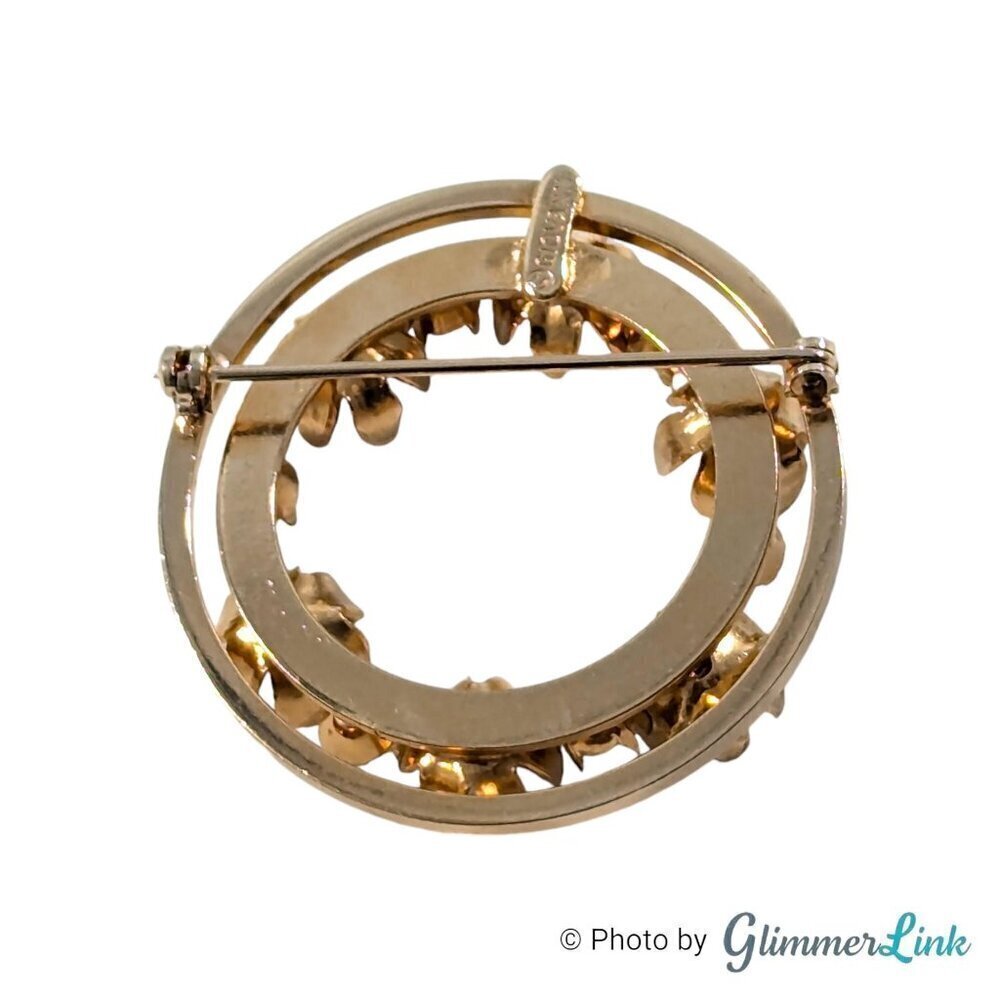 Vintage Giovanni Flower Faux Pearl Wreath Gold Tone Brooch Pin - Picture 5 of 7